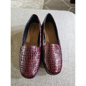 Comfortview Women Loafer Size 10 M  Slip on Shoe Faux Leather Croc Leisa Flat